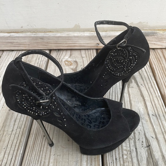 Betsey Johnson Black "Tryyst" Stiletto Heels Size 7 - Picture 2 of 15